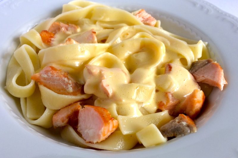 Tagliatelle s&nbsp;lososom